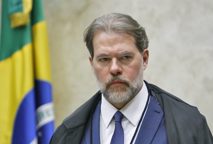 Toffoli defende nova regulamentação contra fake news 