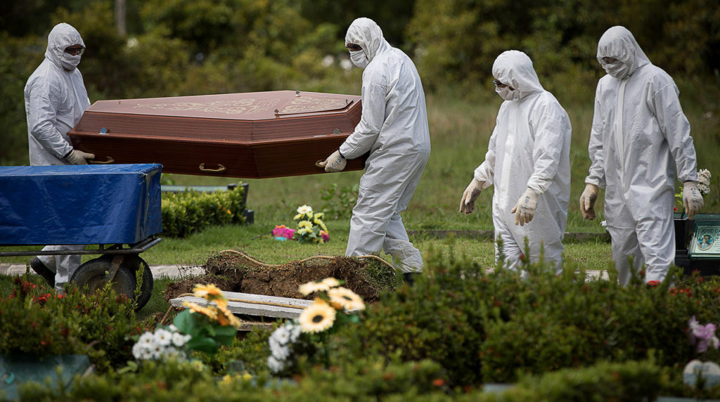 Brasil contabiliza média diária de 1.011 mortes por Covid-19