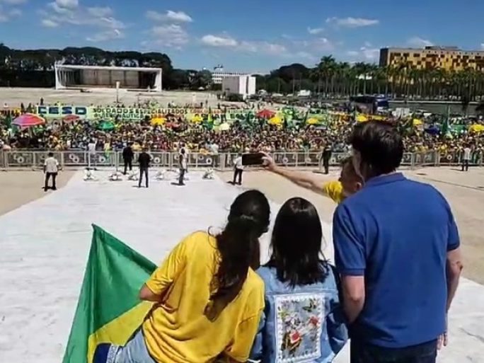 Ato antidemocrático