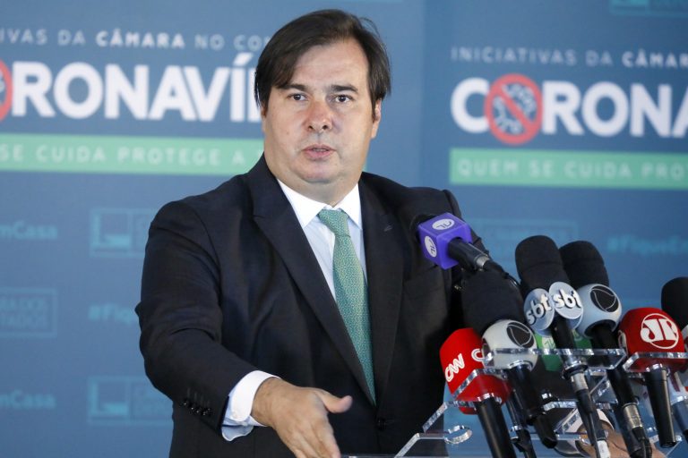 O presidente da Câmara dos Deputados, Rodrigo Maia (DEM-RJ), está com Covid-19. Ele recebeu o resultado do exame nesta quarta-feira (16) 