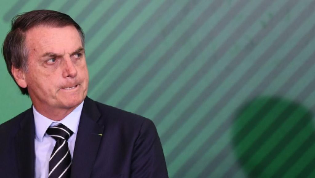 A OAB requer que o presidente Jair Bolsonaro seja processado criminalmente, com base no Código Penal, por transgressões ao longo da pandemia