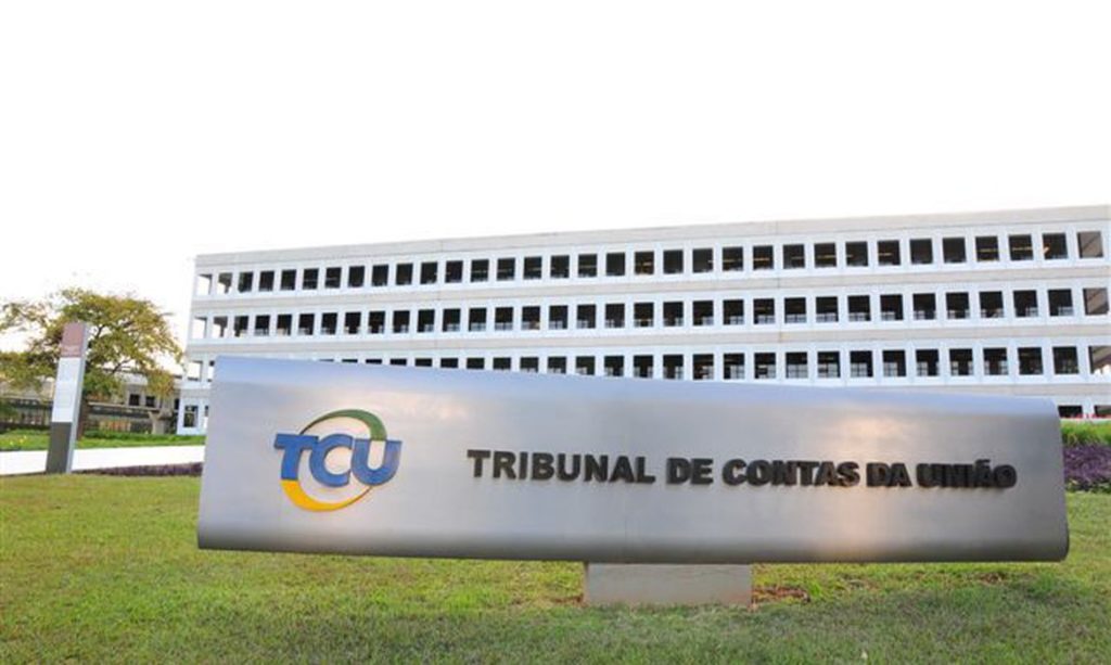 O TCU rejeitou pedido para que a Petrobras fosse proibida de anunciar em sites, blogs, portais e redes sociais que veiculam conteúdo considerado impróprio