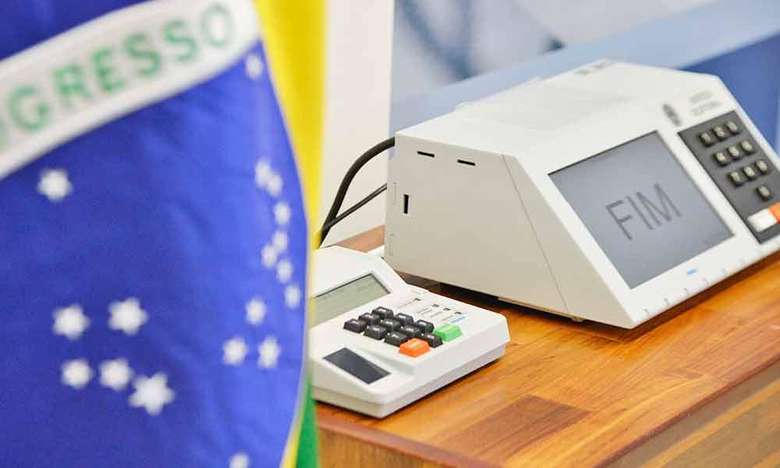 Atualmente, são 33, mas muitos não têm expressão. Estimativas feitas no Congresso indicam que apenas dez partidos deverão vingar após 2022