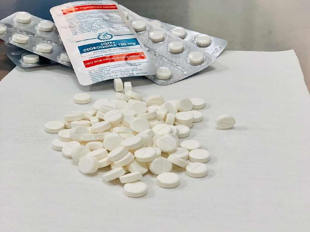 Entre os medicamentos apontados como tratamentos para a Covid-19 em desinformação, a cloroquina e a hidroxicloroquina foram os mais citados em todo o mundo.