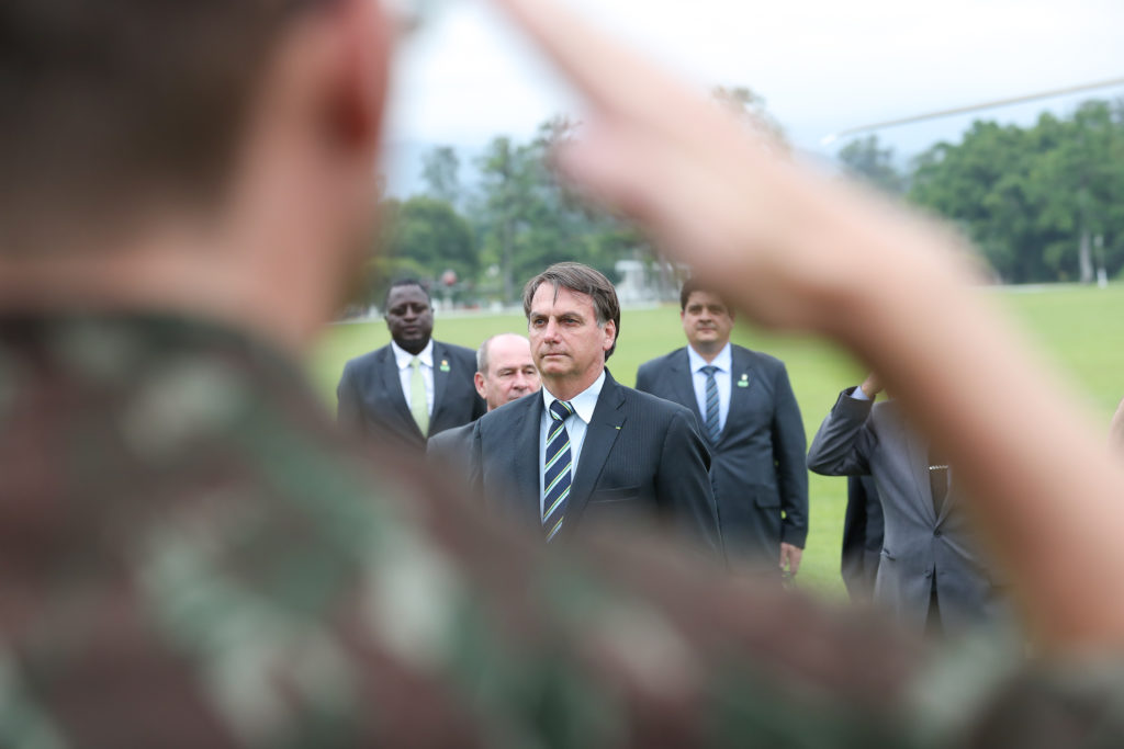 Mais de 6 mil militares ocupam cargos civis no governo Bolsonaro, aponta TCU