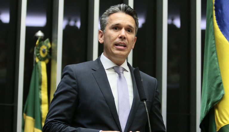 O socialista Felipe Carreras também afirmou que irá "trabalhar para assegurar 2,8 bilhões para atender todas as necessidades do Censo"