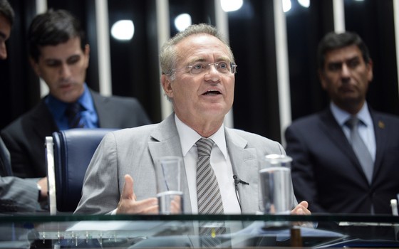 Renan Calheiros recesso parlamentar