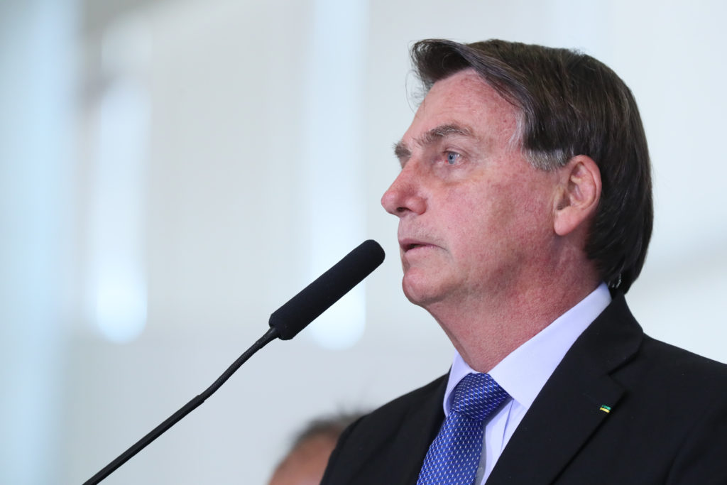 Governo Bolsonaro libera recorde de rádios comunitárias