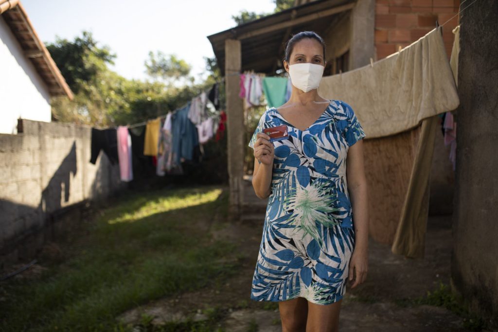 Pandemia: Município do Rio investe em moeda social para famílias em dificuldade 