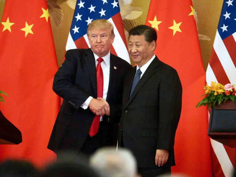 Os presidentes dos Estados Unidos, Donald Trump, e da China, Xi Jinping