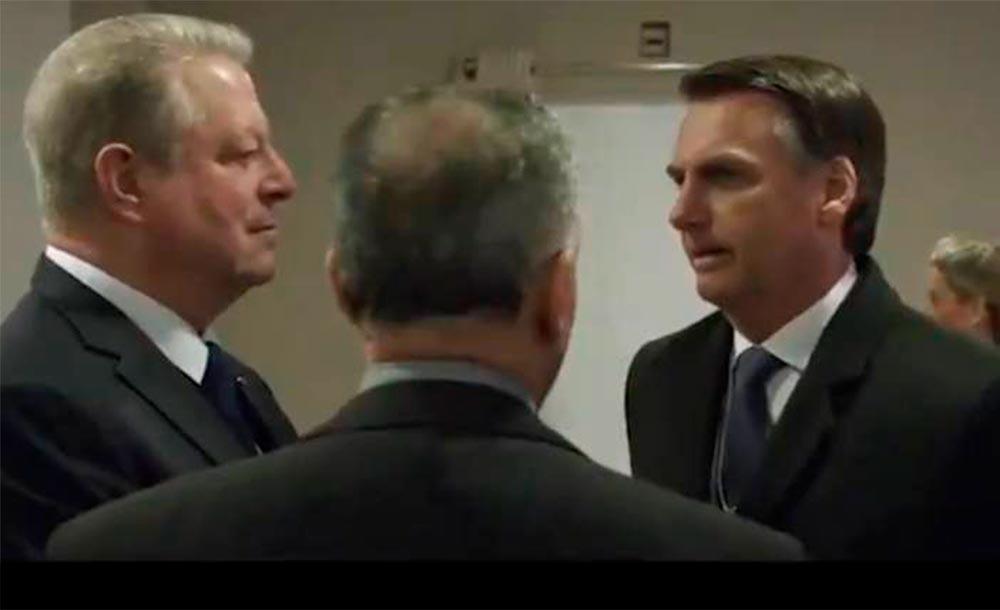 Trecho do documentário alemão mostra uma conversa entre o presidente Jair Bolsonaro e o ex-vice-presidente dos Estados Unidos Al Gore