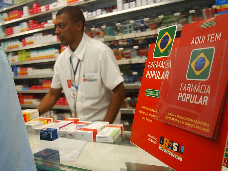 Alvo do governo Bolsonaro, Farmácia Popular atende mais de 20 milhões por ano