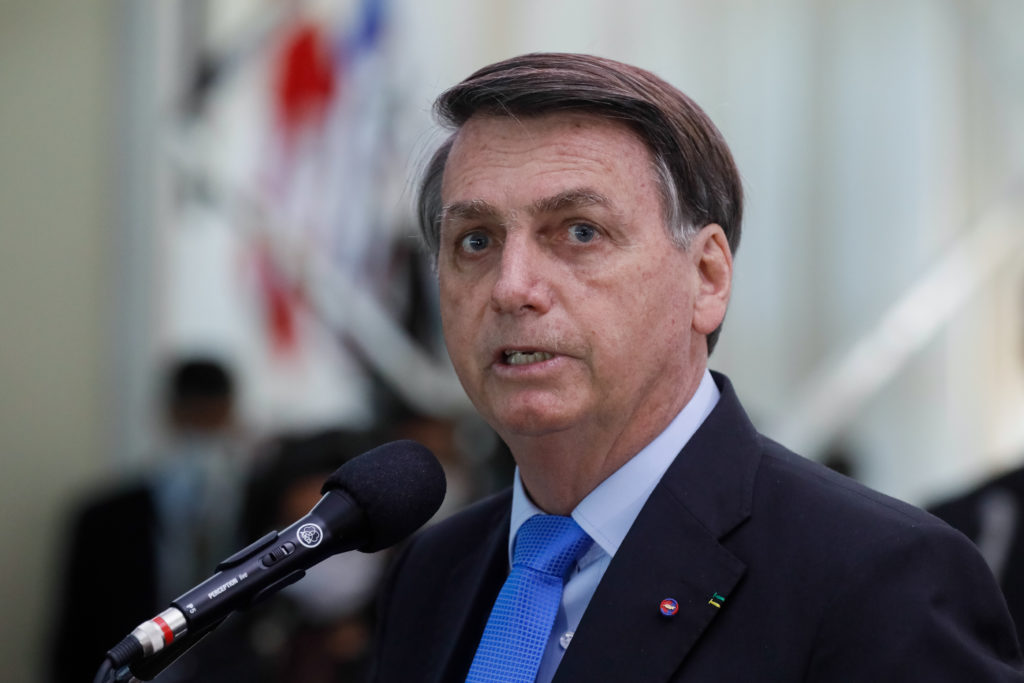 Bolsonaro deve seguir a assessoria jurídica do Planalto e vetar o trecho de PL que concede um perdão milionário a igrejas e templos