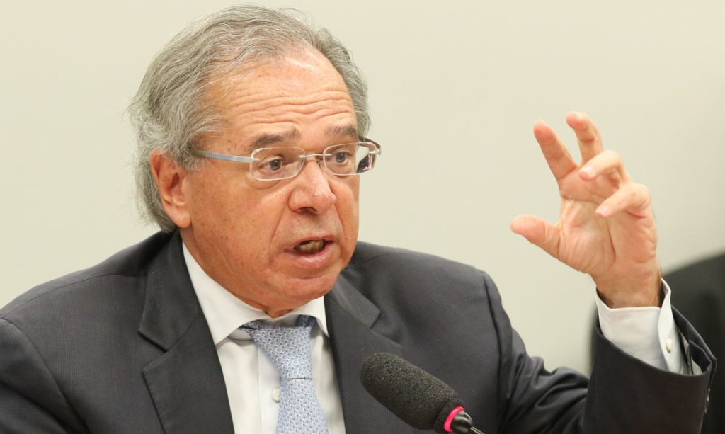 Guedes atacou nesta quinta-feira (29) a Febraban e prometeu "quebrar" o "cartel" formado pelas maiores instituições financeiras do Brasil