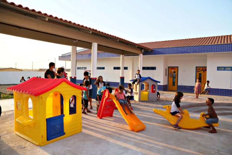 escolas - 200 dias letivos