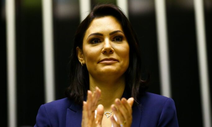 Michelle - desvio de dinheiro
