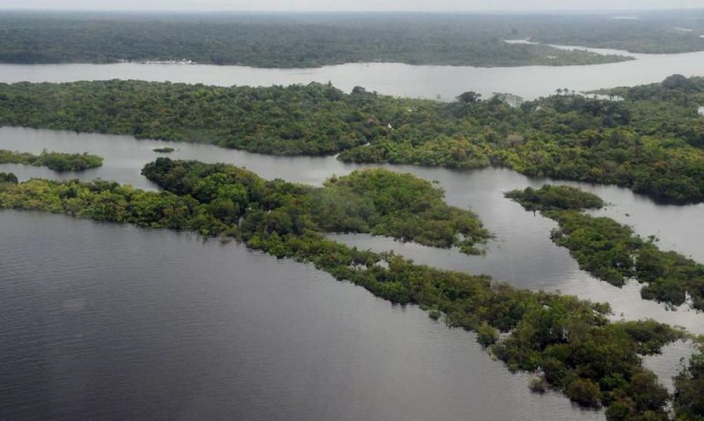 O Brasil manteve posição de que o país se comprometerá com as metas de redução de desmatamento da Amazônia caso haja dinheiro estrangeiro.