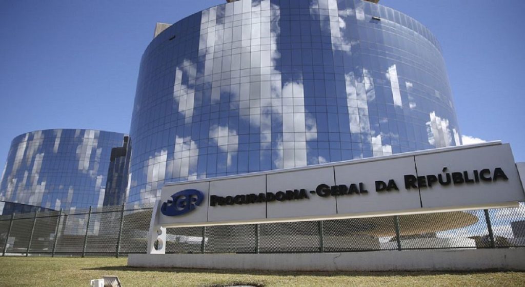 Em meio a debates sobre reforma administrativa, a PGR faz estudos sobre o pagamento de uma gratificação a procuradores com mais de um ofício