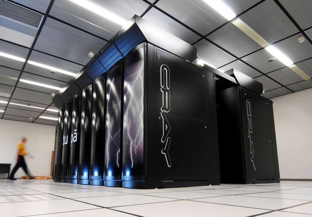 Sem verba para adquirir um novo supercomputador, o Inpe planeja substituir o equipamento por dois computadores de menor porte