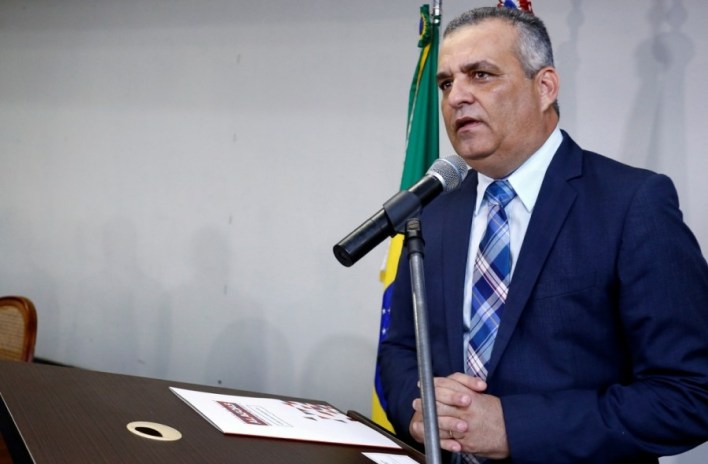 Em áudio conseguido pelo PSB, partido de JHC, Gaspar aparece em tom ameaçador e irônico, convocando integrantes a comparecerem a um adesivaço