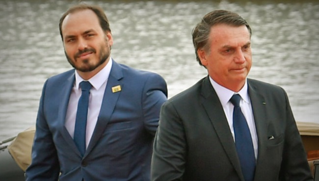 Carlos Bolsonaro e o pai