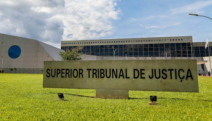 A decisão do STJ derruba decisões do tribunal do do Rio de Janeiro que decidiram pela quebra de sigilo bancário dos investigados