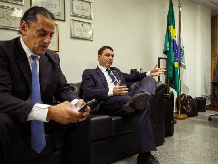 Wassef e Eduardo Bolsonaro