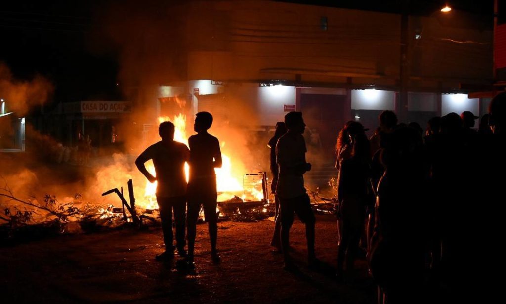 A Justiça do Amapá determinou a prorrogação do auxílio emergencial para os cidadãos dos 13 municípios do estado atingidos pelo apagão