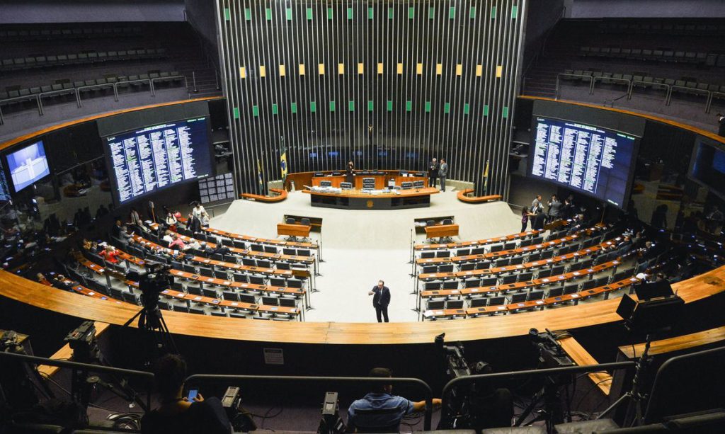 Agora, partidos de oposição terão pelo menos dois dos seis cargos disponíveis na Mesa Diretora da Câmara, além de metade das suplências.