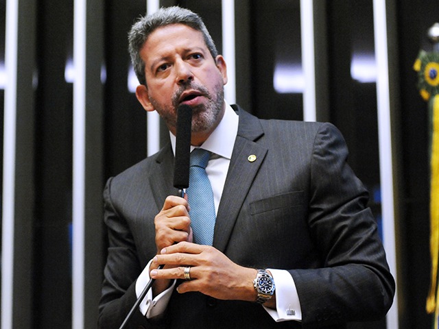 O deputado Arthur Lira (PP-AL), líder do grupo na Câmara conhecido como Centrão, movimentou ao menos R$ 9,5 milhões em esquema de "rachadinha". Foto: Reprodução