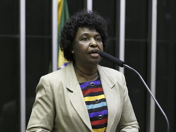 Deputada federal Benedita da Silva (PT-RJ) quer sustar portaria que permitiu retirada de nomes da lista de personalidades negras da Fundação Palmares - Foto: Divulgação