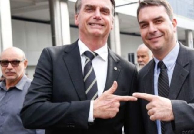 Jair e Flávio Bolsonaro