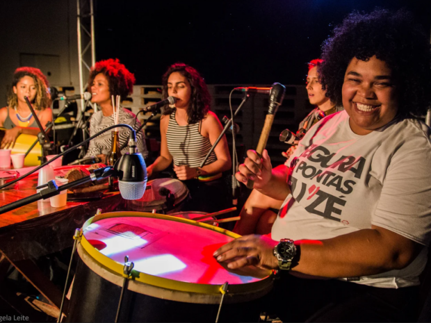 Mulheres, como o Grupo Samba que Elas Querem, têm papel importante na popularização do samba - Foto: Elisângela Leite