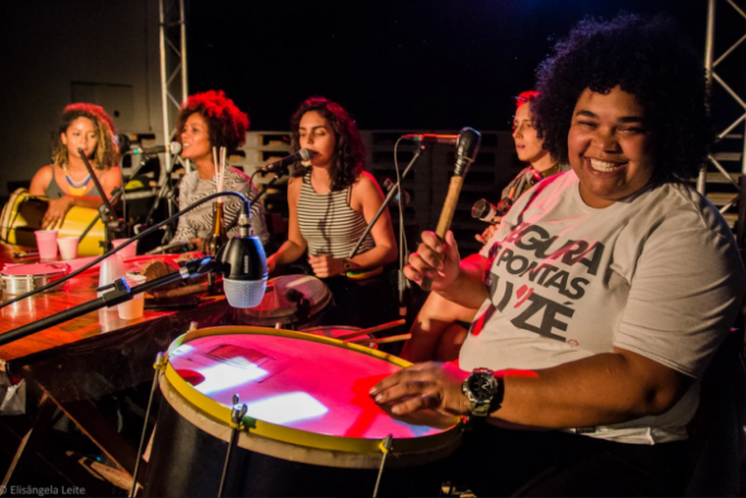 Mulheres, como o Grupo Samba que Elas Querem, têm papel importante na popularização do samba - Foto: Elisângela Leite