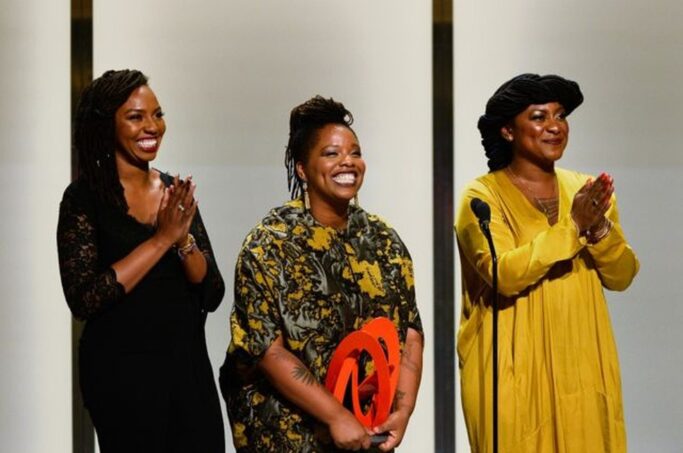 Opal Tometi, Patrisse Cullors e Alicia Garza foram reconhecidos com vários prêmios desde 2013 — Foto: Reprodução /Via BBC