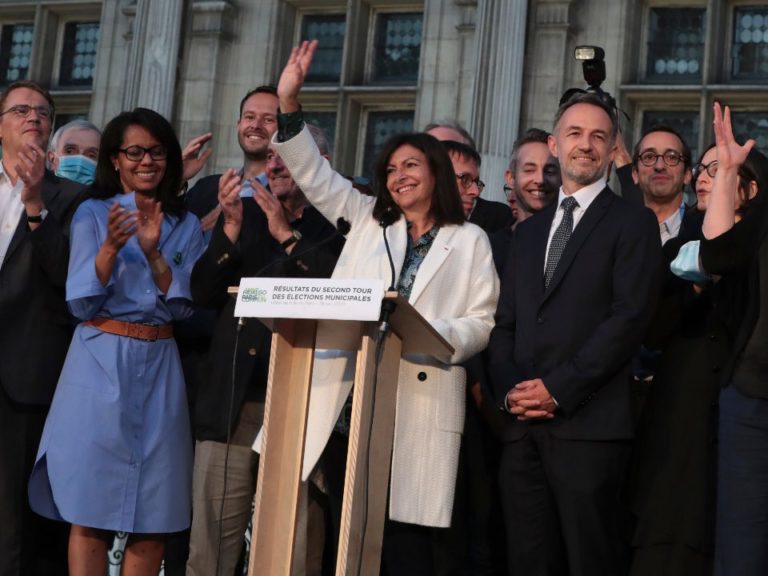 "A gestão da prefeitura se tornou, de repente, feminista demais", disse a prefeita de Paris, Anne Hidalgo/ Foto: Reprodução