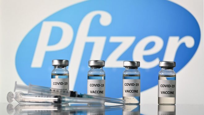 Ministério da Saúde disse que haverá vacinação contra Covid-19 ainda em dezembro, ou em janeiro de 2021, se Pfizer conseguir autorização 