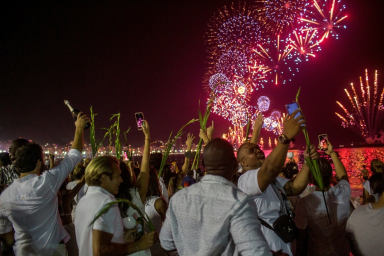 Nove prefeitos do litoral de São Paulo também anunciaram a proibição de festejos nas praias do sul do Estado devido a pandemia de Covid-19