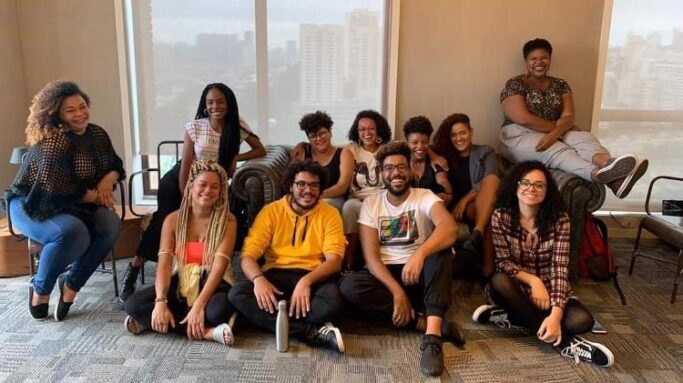 Estudantes da Odara, escola de inglês afrocentrada em SP - Foto: Divulgação