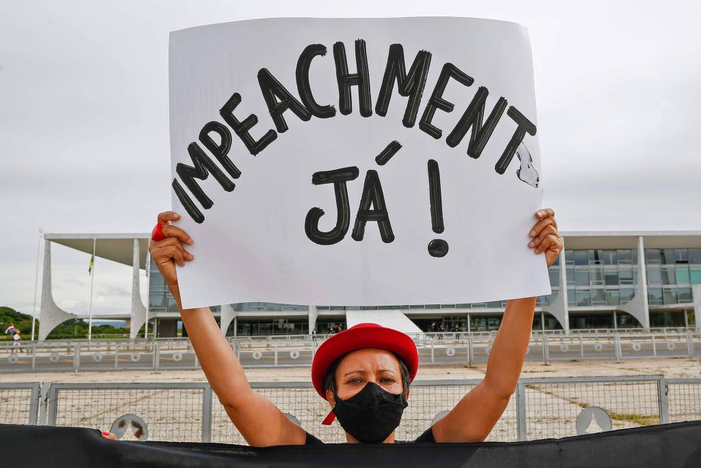 Abaixo-assinado eletrônico que pede a abertura do impeachment do presidente Jair Bolsonaro já conta com mais de 100 mil assinaturas