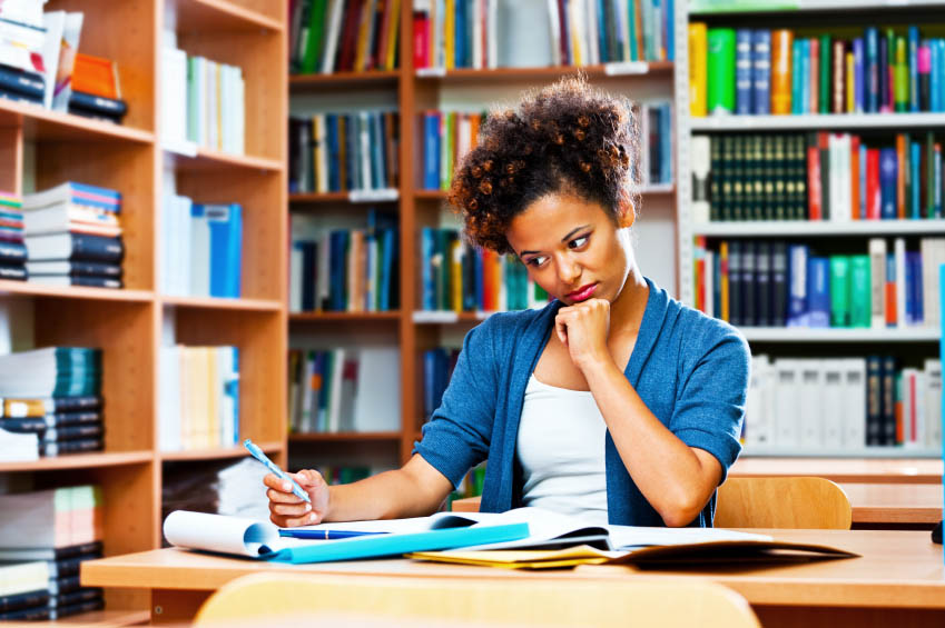 O Idec está promovendo uma formação online gratuita sobre educação financeira para mulheres preferencialmente não brancas