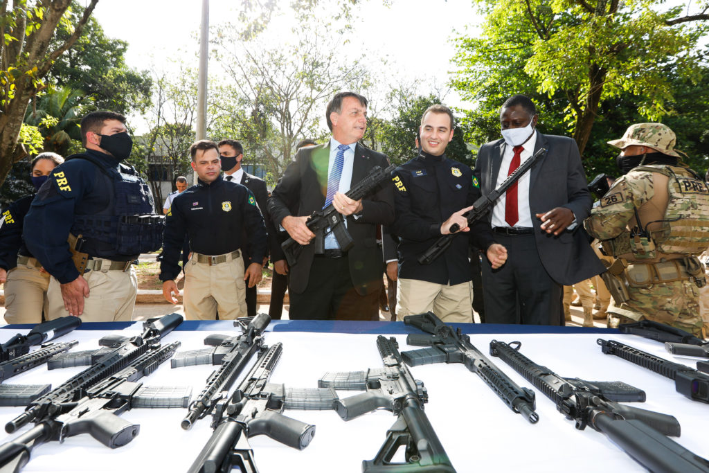 (Rio de Janeiro - RJ, 24/09/2020) Presidente da República, Jair Bolsonaro durante ato de entrega de viaturas e de armamentos à Polícia Rodoviária Federal. Foto: Carolina Antunes/PR