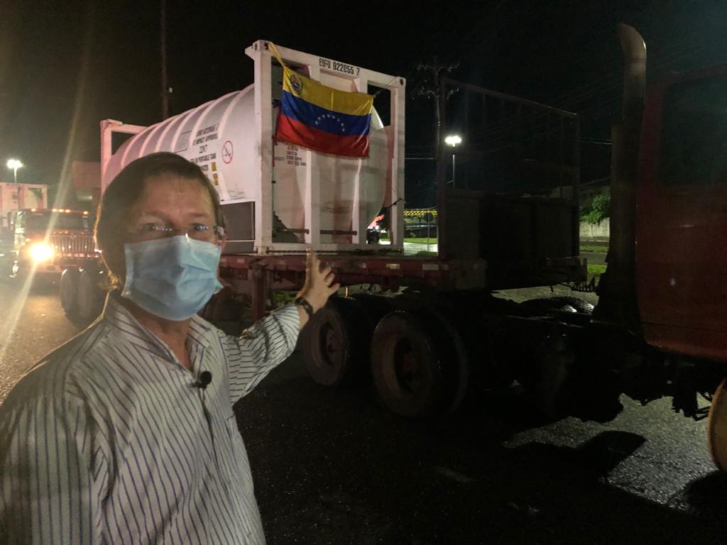 Autoridades venezuelanas confirmaram, no fim da noite desta terça-feira (19), a chegada de cinco caminhões de oxigênio do país a Manaus