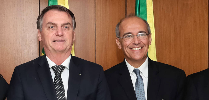 O presidente bolsonarista do CFM defendeu o tratamento precoce para o combate a Covid-19 com remédios como hidroxicloroquina e ivermectina