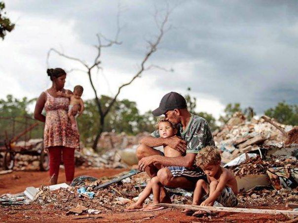 auxílio emergencial pobreza