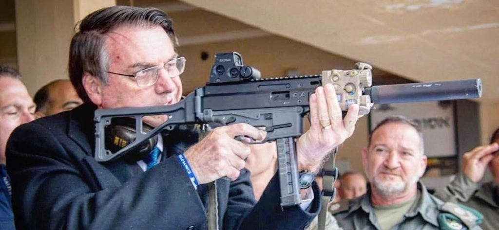 armas Bolsonaro