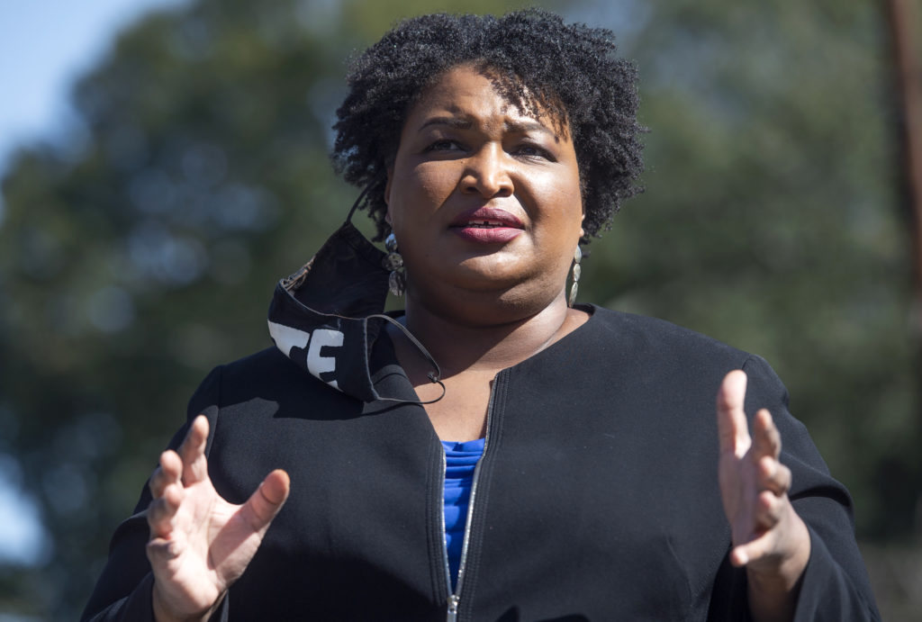 Advogada, política e defensora dos direitos de voto, a estadunidense Stacey Abrams, está entre as pessoas nomeadas ao Prêmio Nobel da Paz