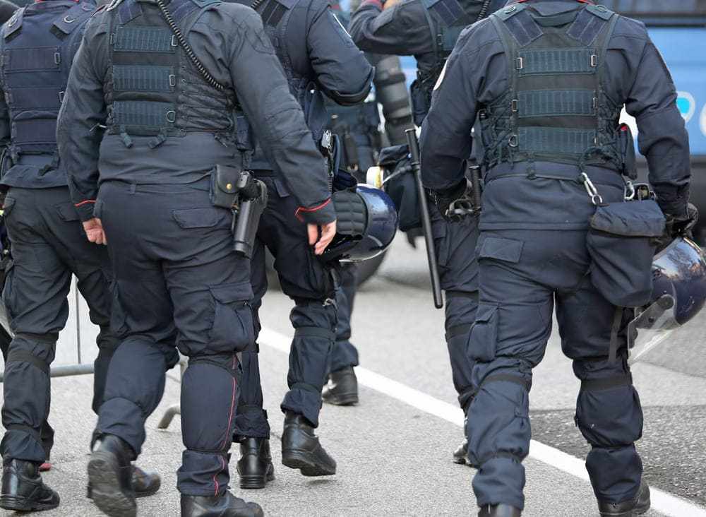 As principais insatisfações dos policiais estão relacionadas a pontos da PEC Emergencial, aprovada pela Câmara, que pode congelar salários