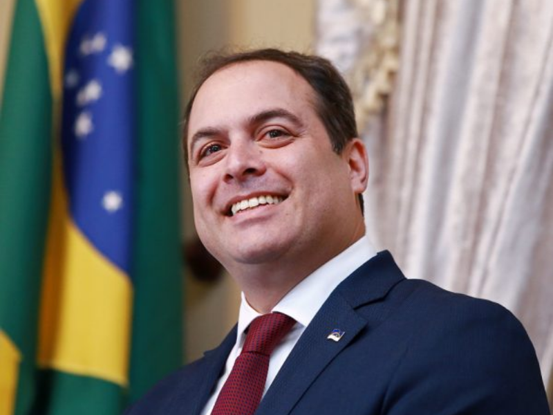 O ex-governador de Pernambuco pelo PSB, Paulo Câmara, será nomeado por Lula como o novo presidentes do Banco do Nordeste. 