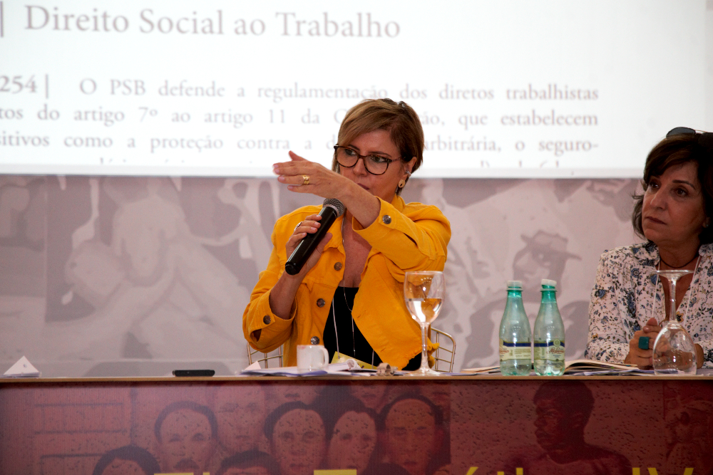 A coordenadora Raíssa Rossiter destacou a importância do debate das teses durante o XV Congresso Constituinte do PSB